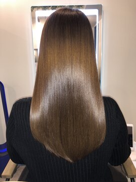 アールサロン アオヤマ(Rr SALON AOYAMA) プラチナミネコラストレート