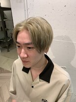 エル(EL by green)&nbsp;【MITSU】シルバーベージュ×ツーブロック×センターパート