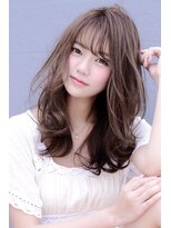 シャメル(Chamel)&nbsp;顔まわりのレイヤーで動きのあるロングスタイル