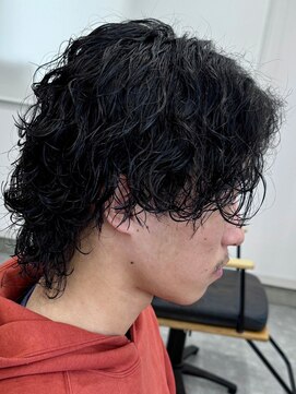 フゥ 宇都宮(FeU) 波巻きパーマメンズマッシュウルフツイストスパイラルパーマ