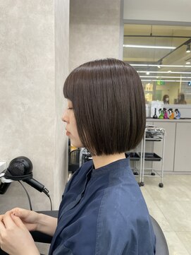 アイズ 横浜(IS) 横浜/mikiya指名/切りっぱなしボブ/オリーブグレージュ
