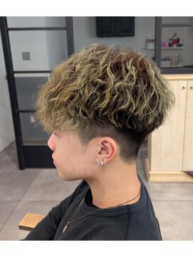 ラック 本厚木店(LUCK) メンズブリーチパーマ×スペインカール