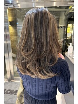 トニーアンドガイ 青山店(TONI & GUY) レイヤーカット　ロングレイヤー　ハイライト