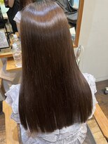 ヨンセンチメートルヒロサカ(4cm HIROSAKA)&nbsp;髪質育成トリートメント