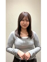 スリー 横浜(THREE) 大内 萌花