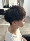 メンズカットシャドウパーマ刈り上げナチュラルカール大きめ眉毛