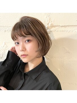 ルフトバイアンビエンテ(Luft by ambiente) ショートバング ショートボブスタイル