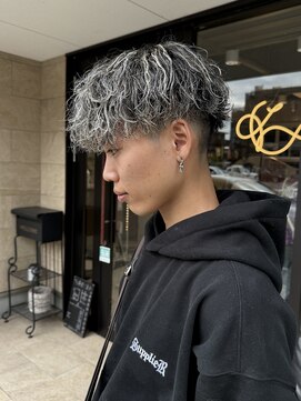 髪屋 紬 メンズ/メンズパーマ/メンズカット/波巻きパーマ