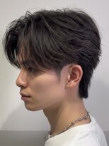 リロン 新宿(RIRON)&nbsp;センターパート×フェザーパーマ  ラウンドマッシュ　ハイライト