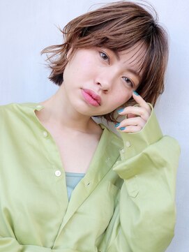 アイティー バイ アルバム 中野店(IT by ALBUM) グレージュハイライト_厚めバングローライトスリークボブ_47065