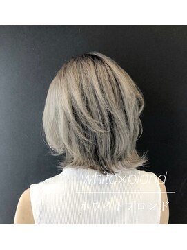 アイリス(iRIS) ホワイトブロンド、ホワイトブリーチ、シールエクステ