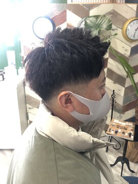 ネバーランド(NEVERLAND) スキンフェード風アップバング