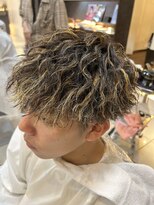 フォルテ 草薙店 ツイストスパイラルパーマ ハイライトカラー