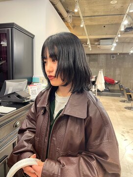 シスタ(SISTA) ナチュラルウルフウルフカットレイヤーカットブルーブラック