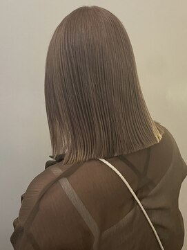 サンク 原宿 表参道(cinq) ミルクティーピンクベージュカラーブリーチカラーハイトーン原宿