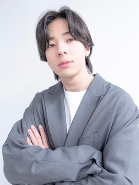 ケアリー 大日(Carelly) ビジネスショートレイヤーかき上げコンマヘアツイストパーマ