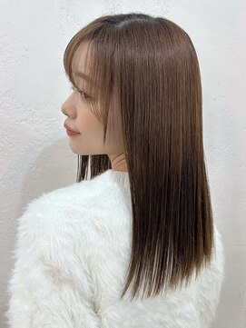 ファルベ(Farbe) 簡単顔まわりストレートレイヤーカットベージュ