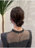 結婚式お呼ばれゆるめシニヨンアレンジ
