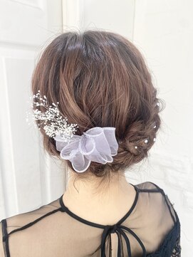 ウーロス(uros.) ショートボブでも出来るヘアアレンジ