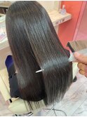アイロン仕上げなしのサラツヤストレート