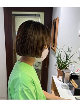 バッタ(Batta) KENTA ミニボブ×ナチュラルハイライトカラー