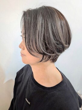 ツムグ 代官山 中目黒(TUMUGU) ハンサムショートミルクティーベージュハイトーンカラー40代50代