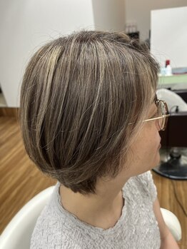 ヘアーアンドアイラッシュ カーム(hair&eyelash calm)の写真/気になる白髪もしっかりカバーしつつ、上品な色味を再現◎忙しい毎日に上質なヘアスタイルをプラス＊