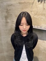 コティナ(cotina.) ナチュラルに垢抜ける、ツヤ感レイヤーミディ