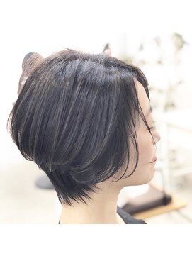 エトネ ヘアーサロン 仙台駅前(eTONe hair salon) 【eTONe】25歳からオススメのくびれショート