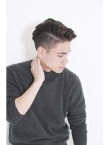 カリン (carin)&nbsp;シルバーカラーかき上げニュアンスマッシュフェードカット[川崎]