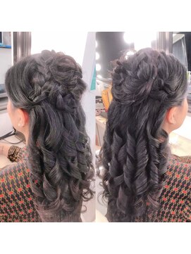 エーエム(AM) あみこみハーフアップ