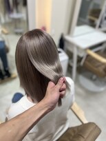 カリーナ(CARINA)&nbsp;ハイトーンカラー/グレージュカラー