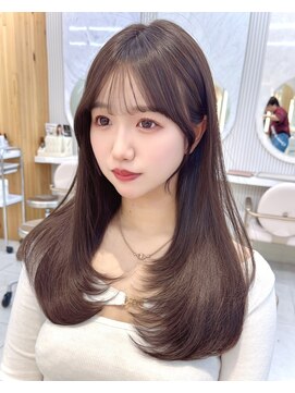 アフロートリノ(AFLOAT Leino) レイヤーカット 小顔顔まわり シースルーバング