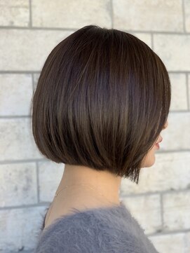 ラーサ(LaHzA) 大人ショートボブミニボブ前下がりボブ前下がりショートボブ