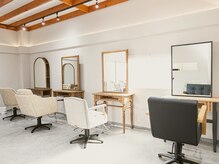 経験豊富なスタイリスト達が高い技術力と提案力で理想のヘアを。