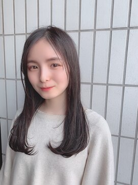 ディスオモテサンドウ 表参道(This OMOTESANDO) 抜け感ワンカールレイヤー