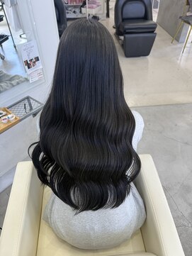 ソルア(soLua) 暗染め透明感color