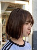 流れるサイドバンクシンプル丸みボブナチュラルマロンブラウン