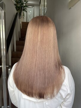 サンク 原宿 表参道(cinq) ミルクティーベージュケアブリーチインナーカラーリタッチカラー