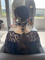 アミュー(Amyu)&nbsp;タイトローポニーアレンジ