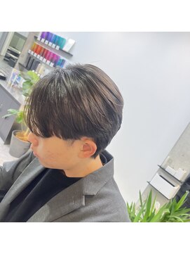 クーラアオヤマ(Cura Aoyama) センターパート/毛流れ縮毛/曲がる縮毛矯正/メンズ縮毛矯正