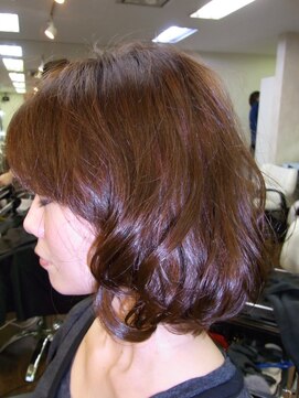 エスト(est) 艶プルンッ☆ M3Dでふわふわパーマスタイル