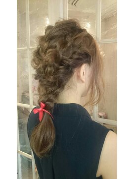 エイミーバイアフロート(amie  by afloat) amie by afloat 結城未歩のヘアアレンジ☆編み込み×クルリンパ