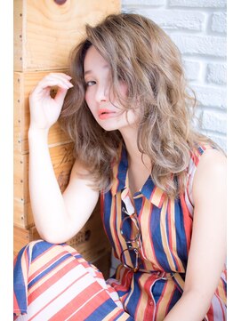 ロンド 表参道店(Lond) 津賀雅也　ゆるふわウェーブの愛されヘア♪