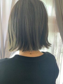 ヘアアンドメイクグラチア(HAIR and MAKE GRATIAE) オリーブカラー