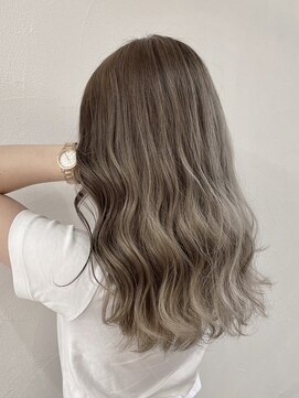 バズ ビー(BUZZ Bee) ハイライトグレーページュ