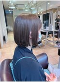 顎ラインのぱつっとボブ