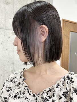 サクラ オモテサンドウ(SAKURA) 切りっぱなしボブ×隠せるバレないインナーカラー 表参道