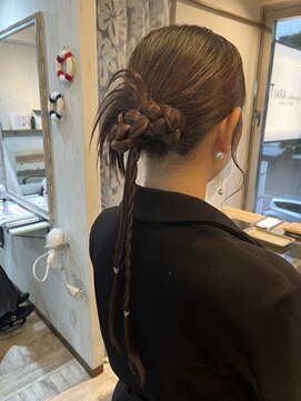 ティアラ 桜木町(TIARA) カチモリヘア