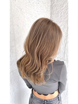 モレッティウィズリゴヘアー(Moretti with RIGO hair) ミルクティーベージュ